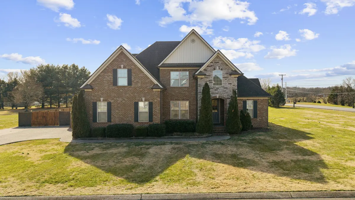 1000 Clay Pl, Lebanon, TN 37087