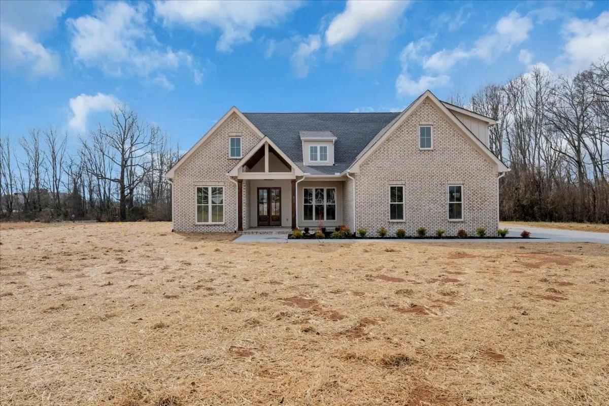 83 Hickory Grove Dr, Morrison, TN 37357