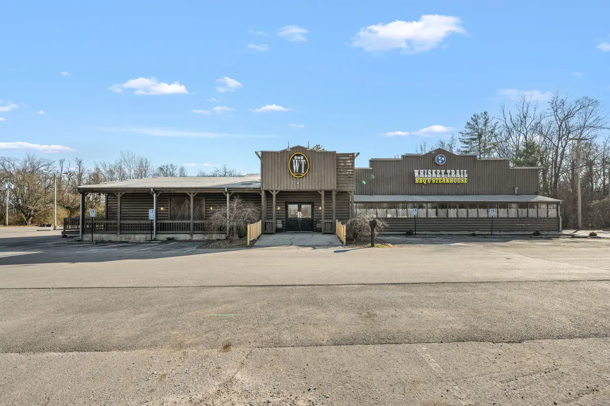 413 Wilson Ave, Tullahoma, TN 37388