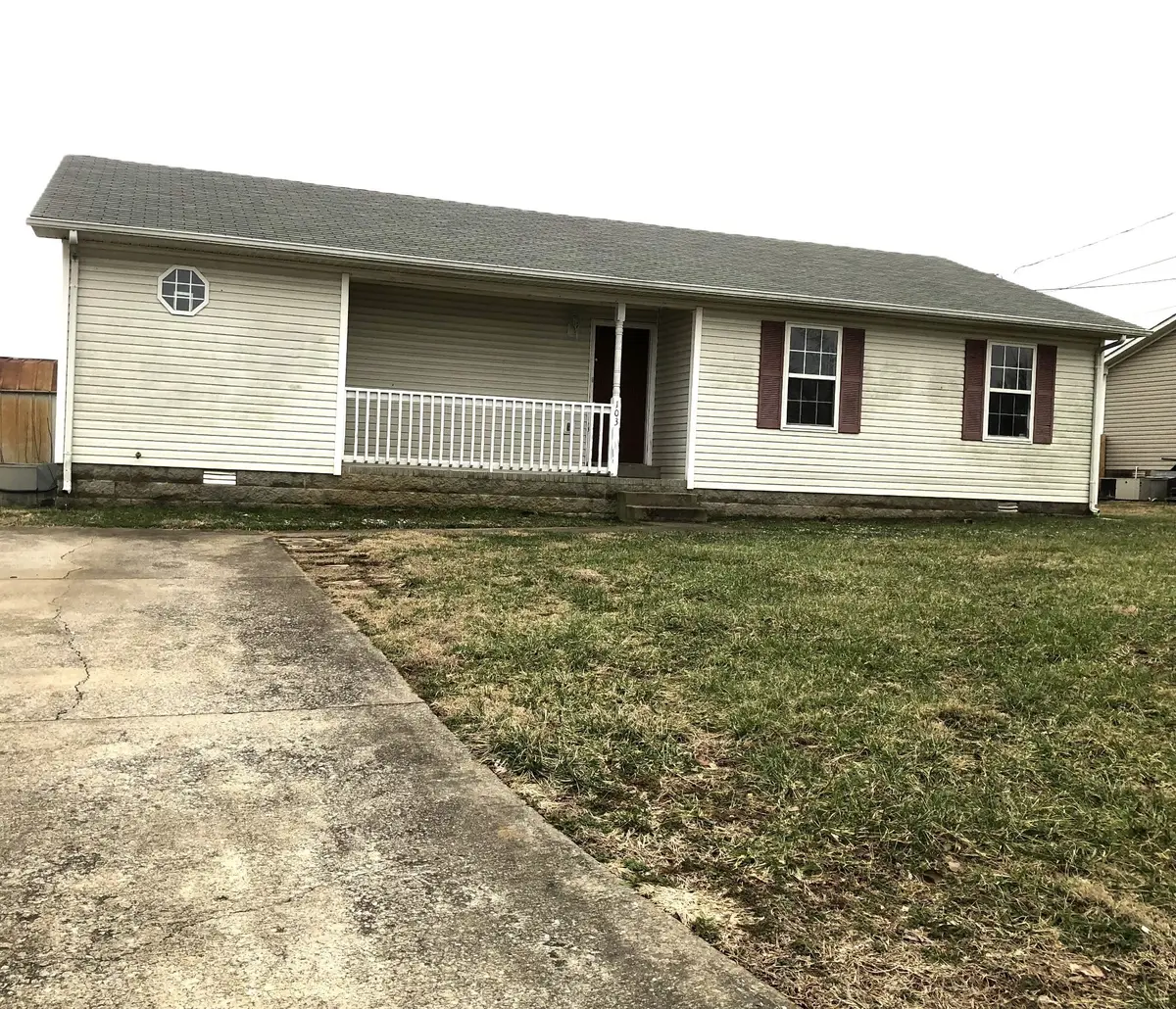 103 Sidney Ct, Oak Grove, KY 42262
