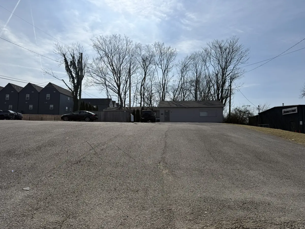 2831 Lebanon Pike, Nashville, TN 37214