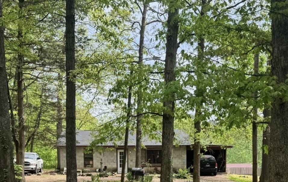 193 Whitaker St, Camden, TN 38320