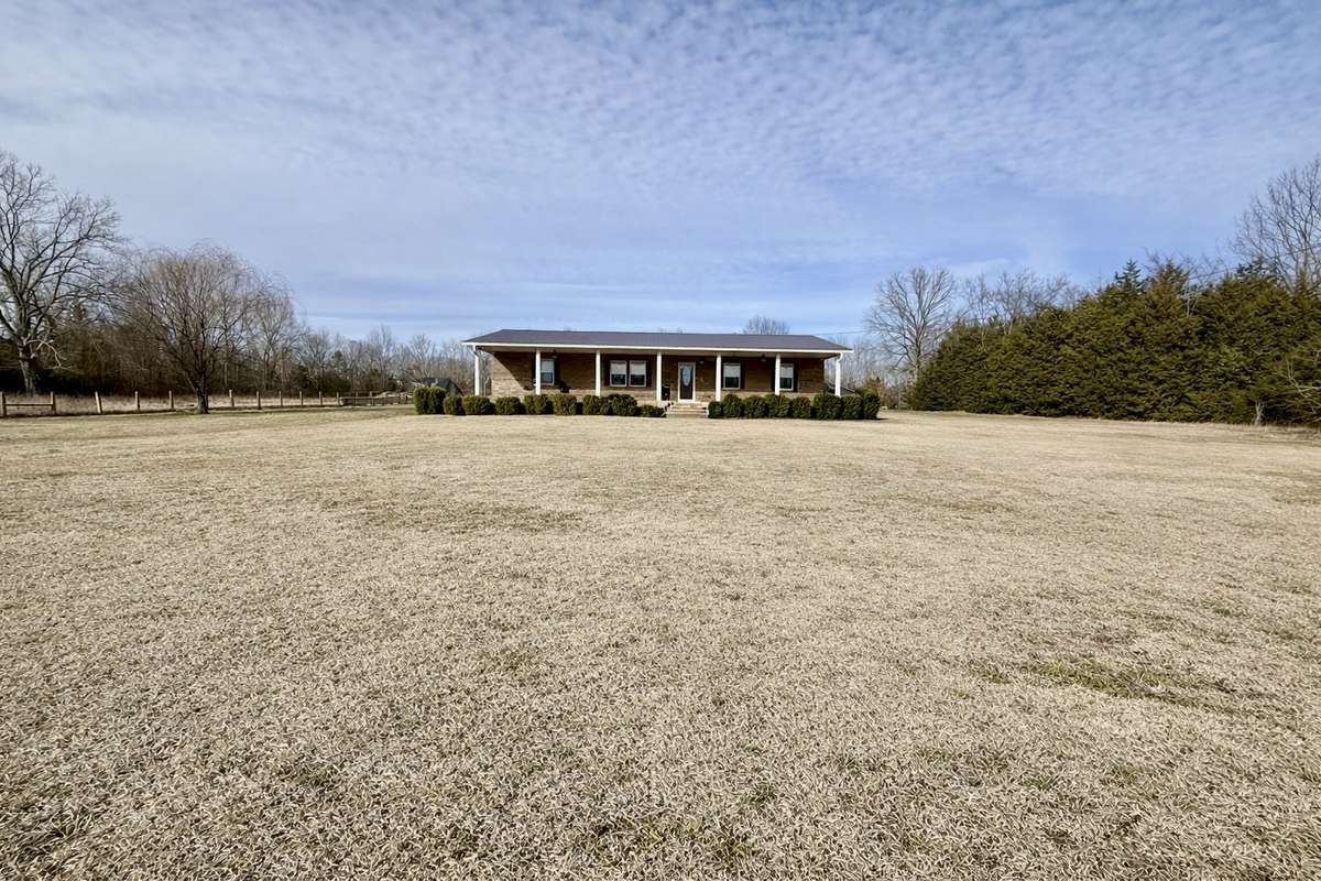 255 Fay Creek Rd, Wartrace, TN 37183