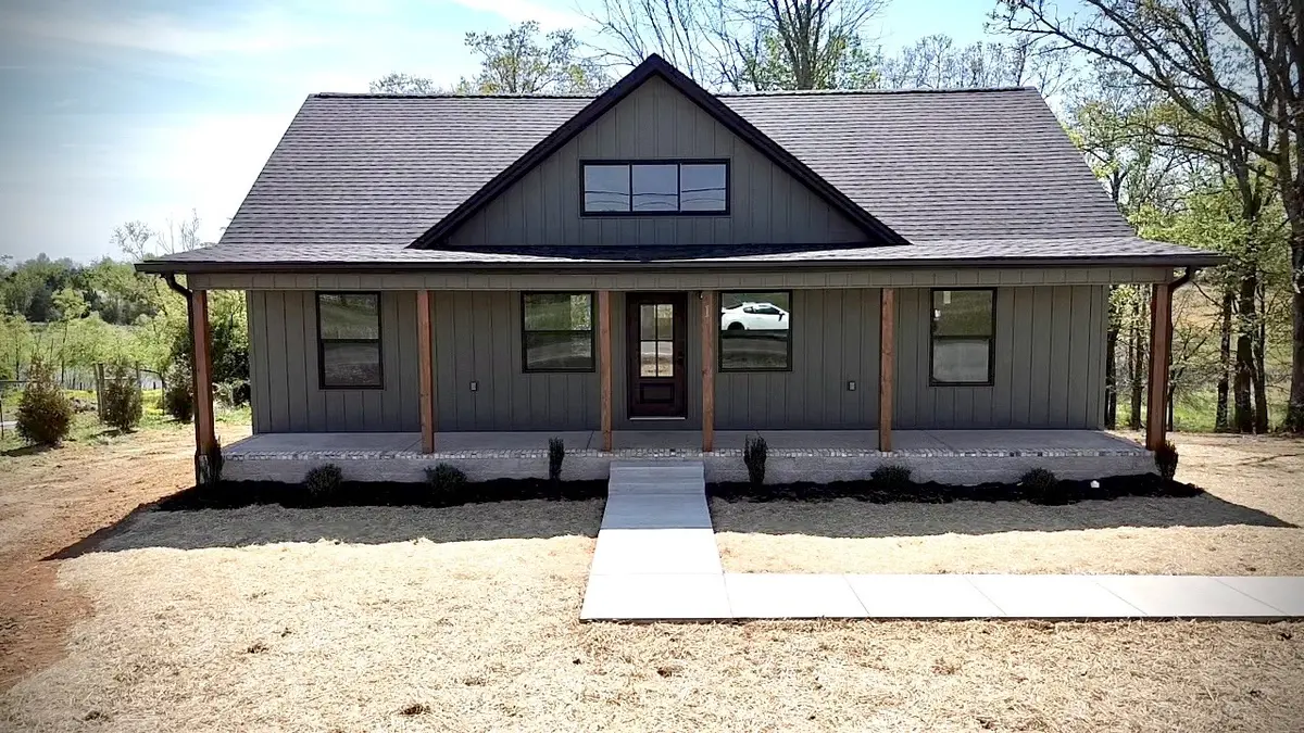 11726 West Green Hill Rd, Smithville, TN 37166