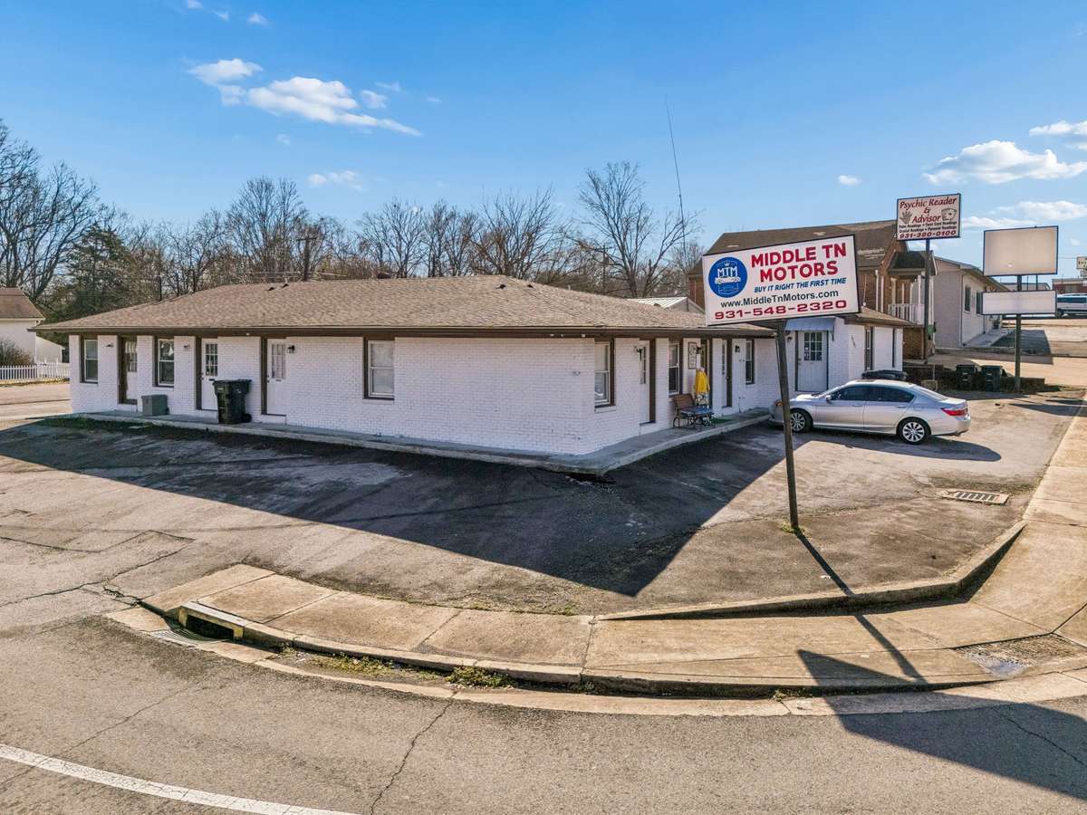 1501 Carmack Blvd #E, Columbia, TN 38401