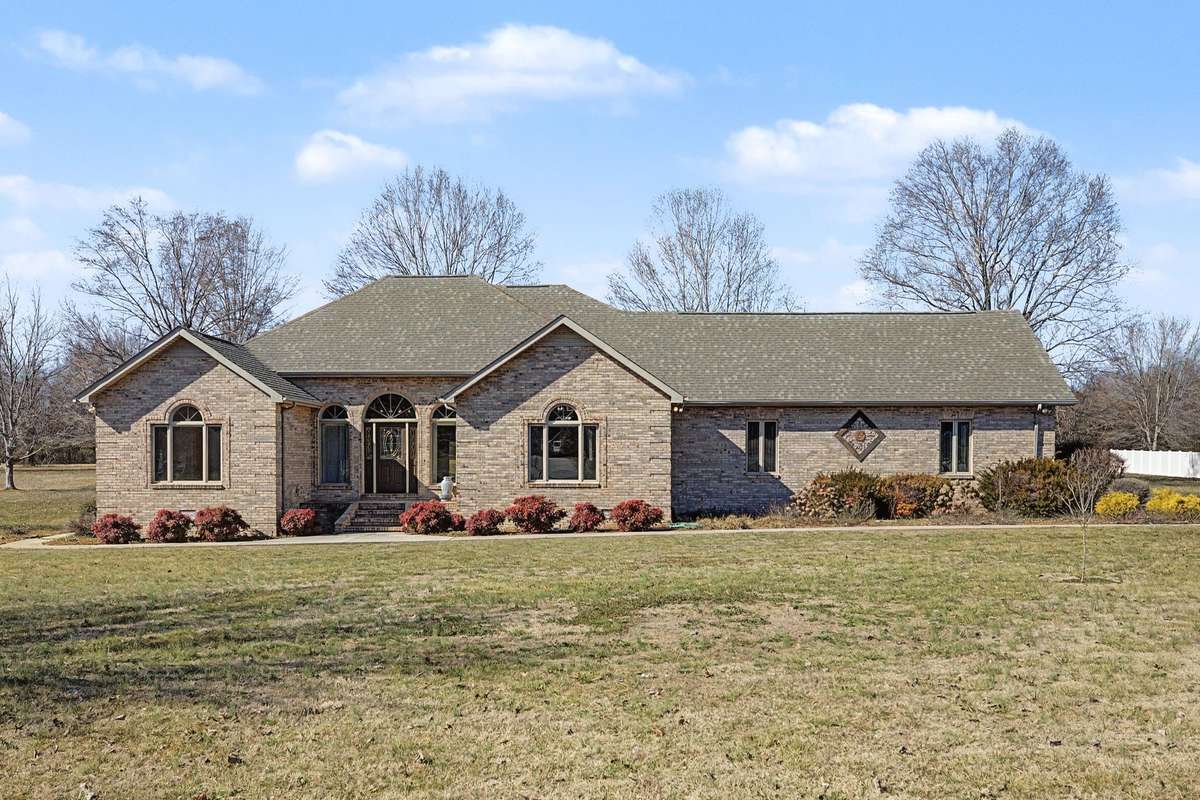 145 Franklin Heights Dr, Winchester, TN 37398