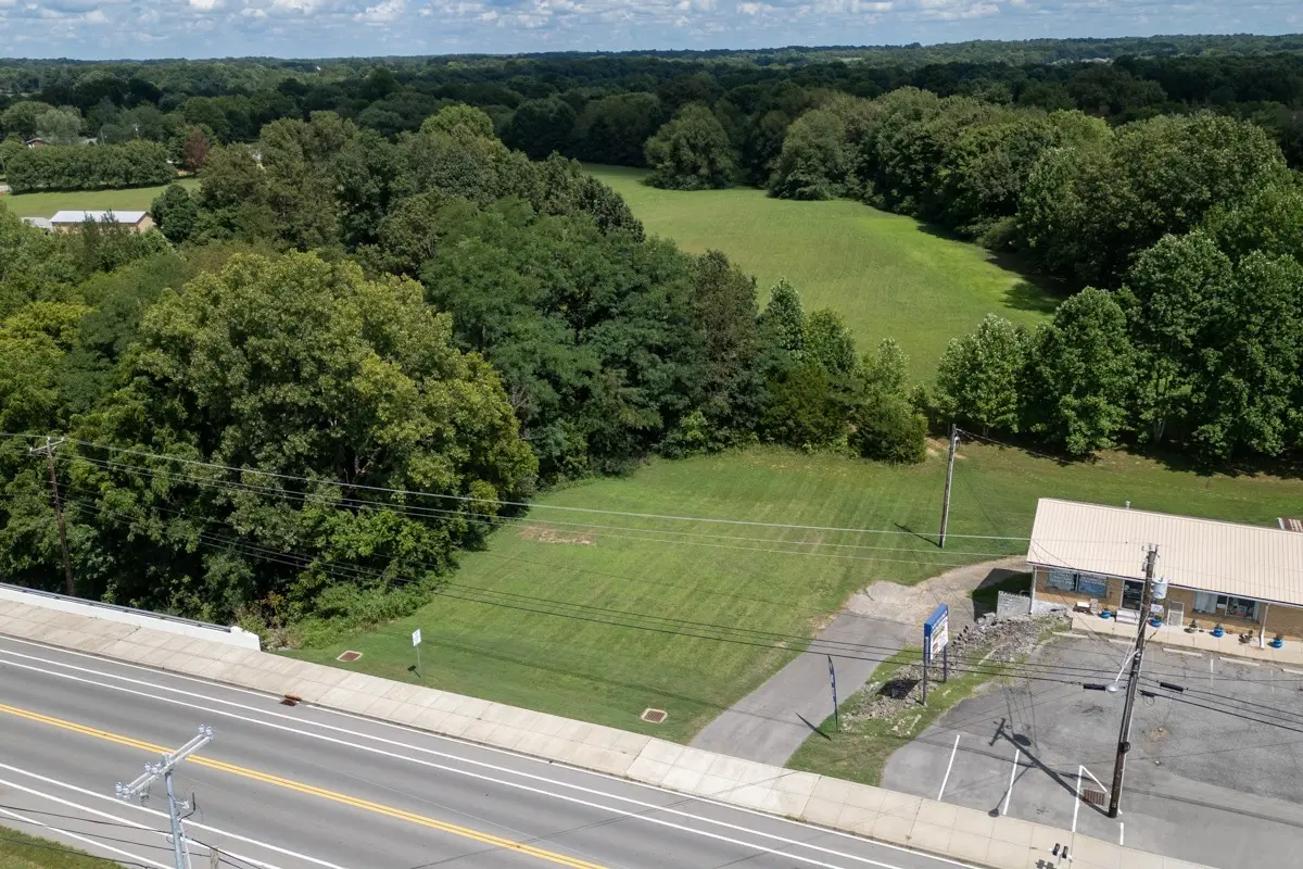 3336 31W Highway, White House, TN 37188