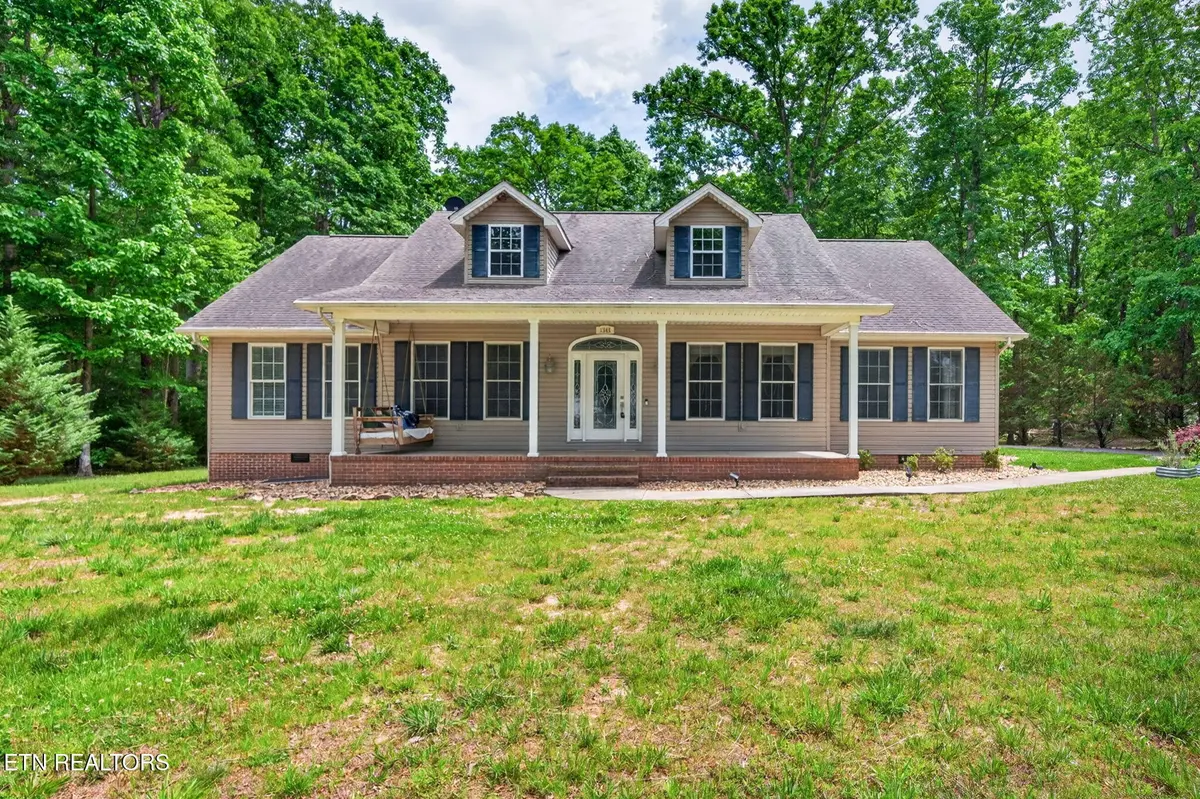 1945 W Creston Rd, Crossville, TN 38571