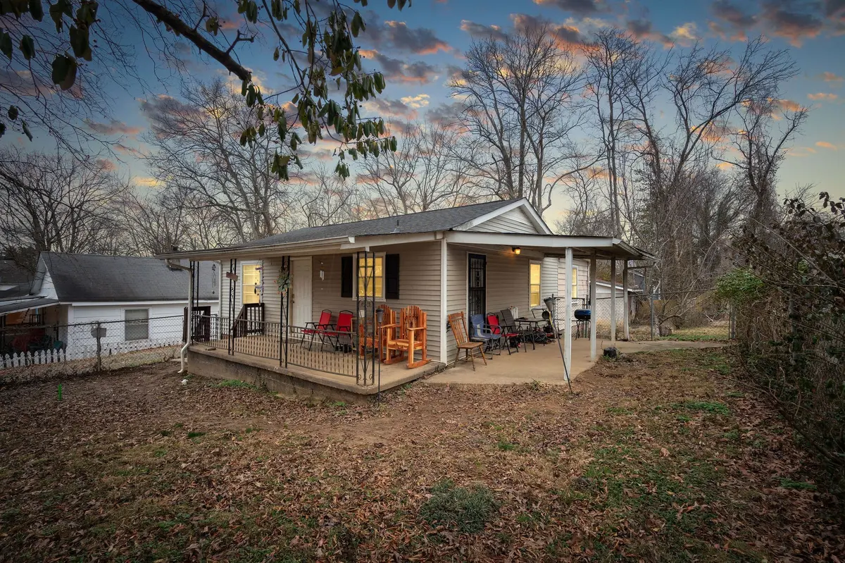 715 Williams Ln, Clarksville, TN 37040