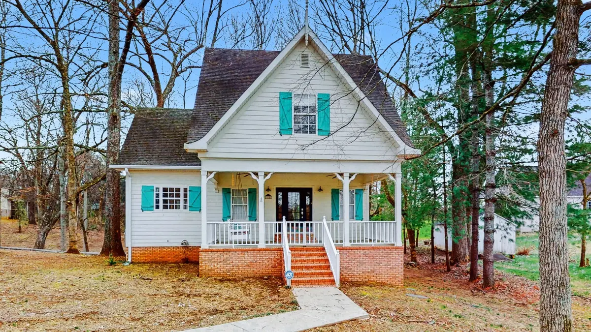 549 Ridgecrest Dr, Mcminnville, TN 37110