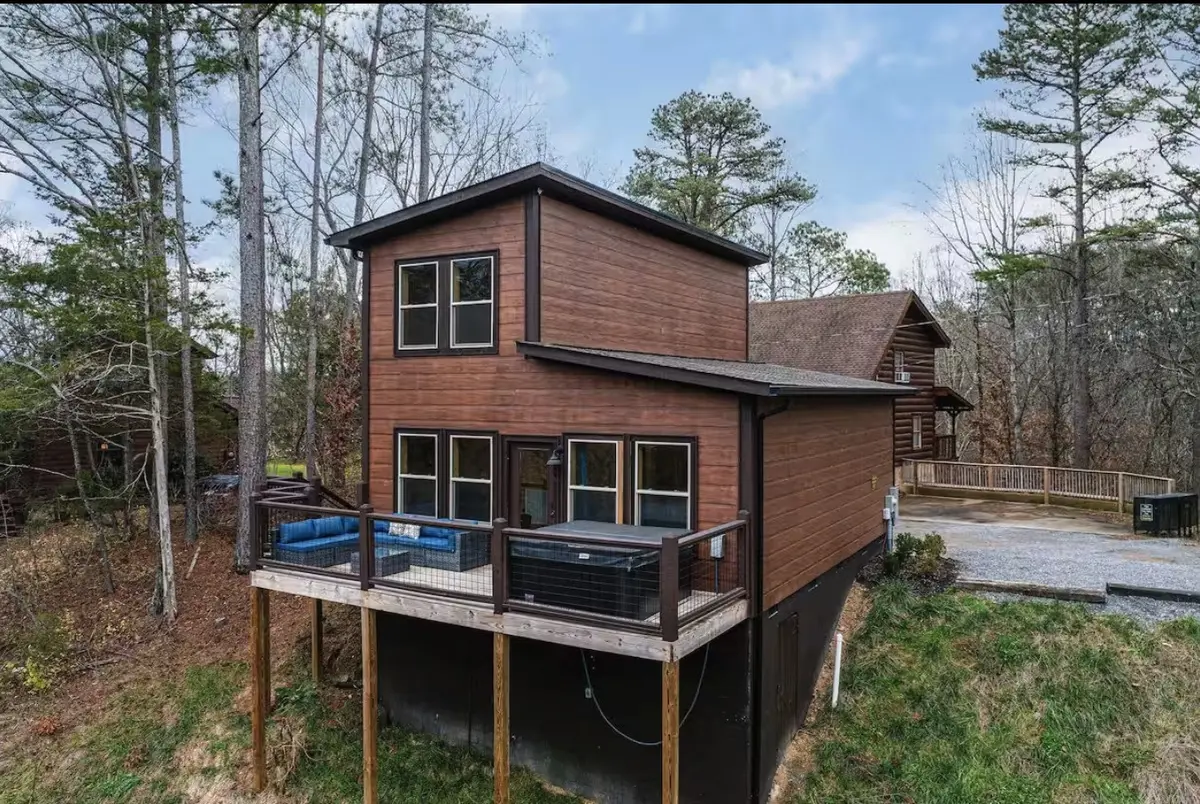 819 S New Era Rd, Sevierville, TN 37862