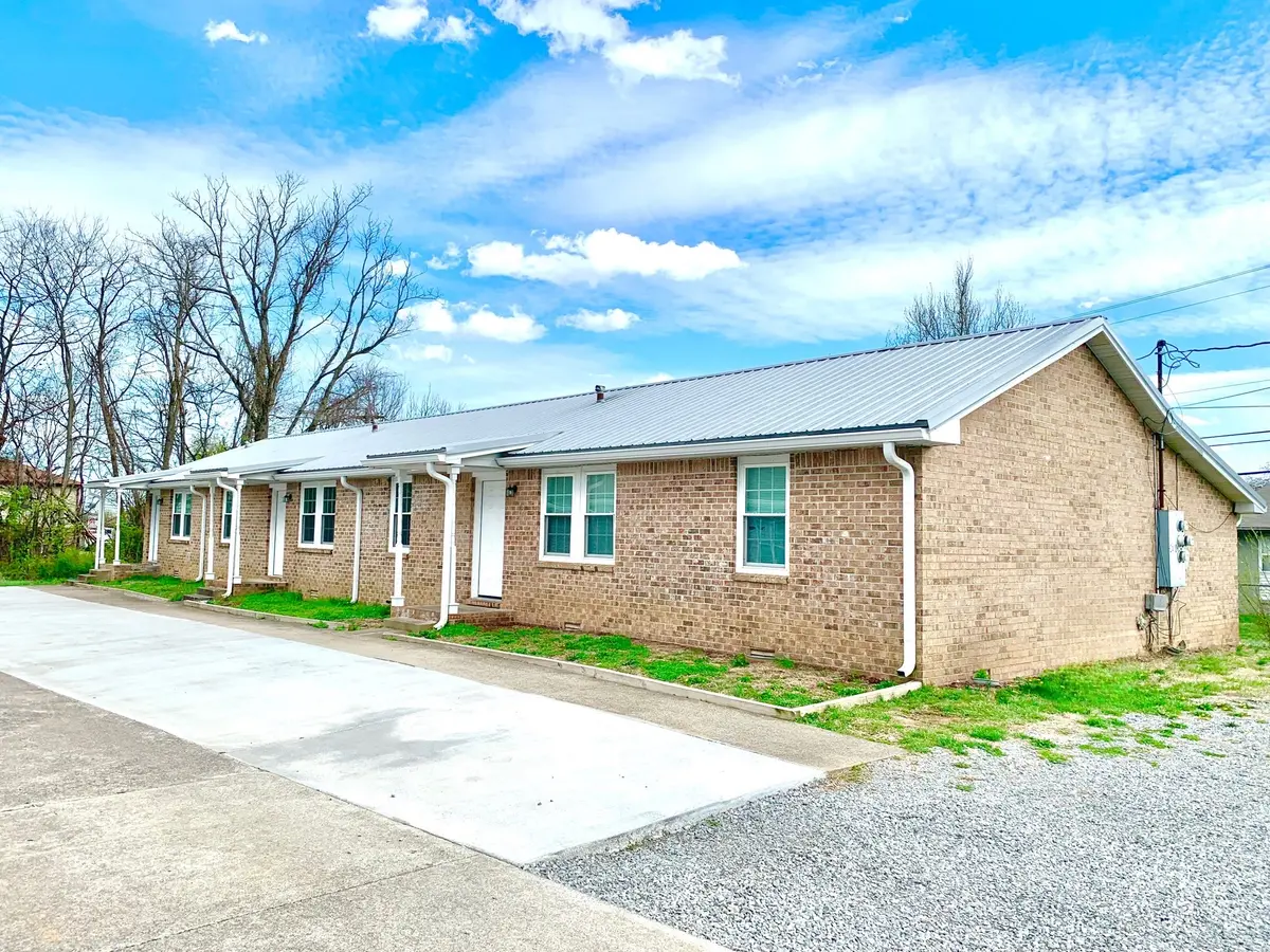 211 Lexington Dr #B, Clarksville, TN 37042