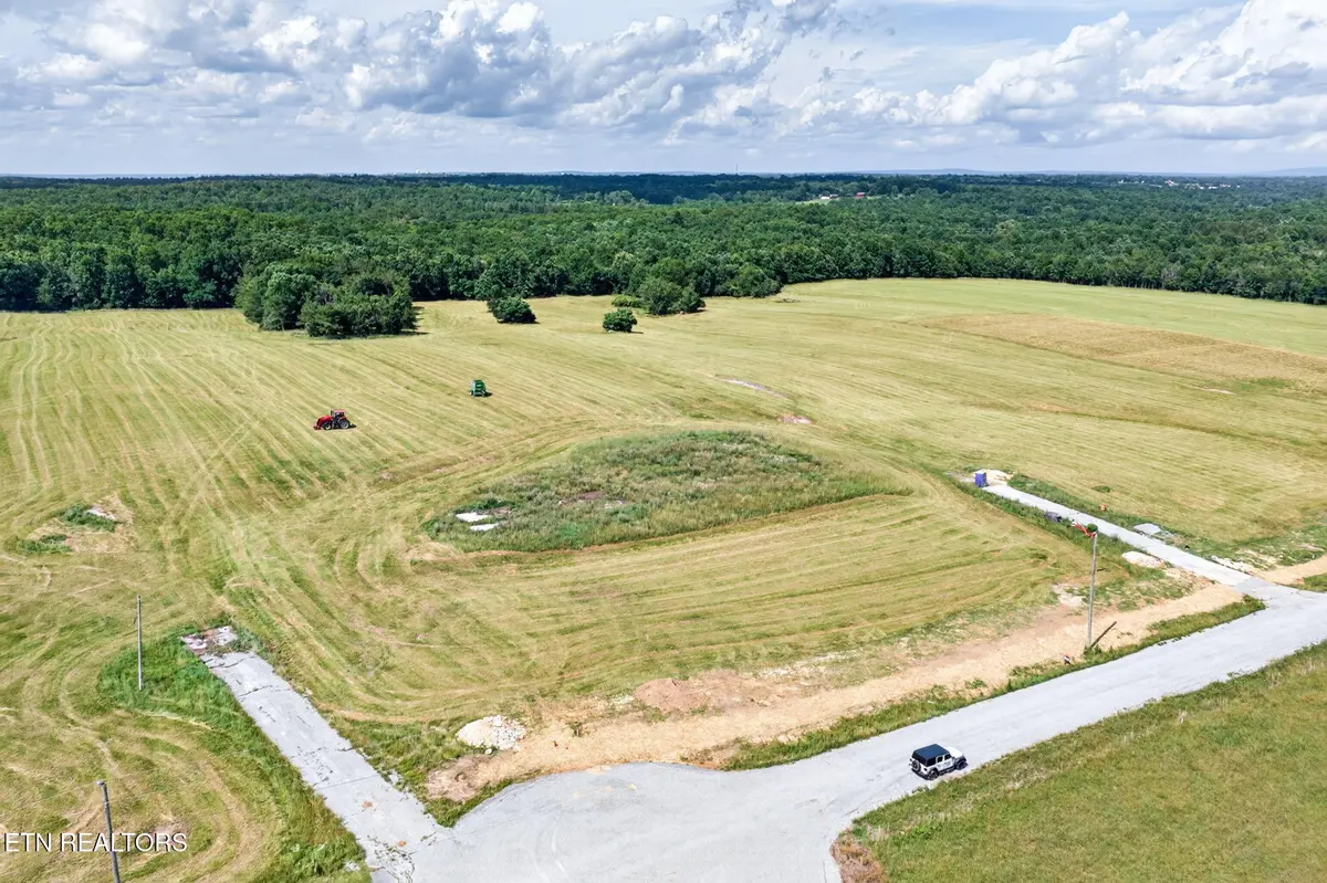 3 Nicholson Drive, Crossville, TN 38572