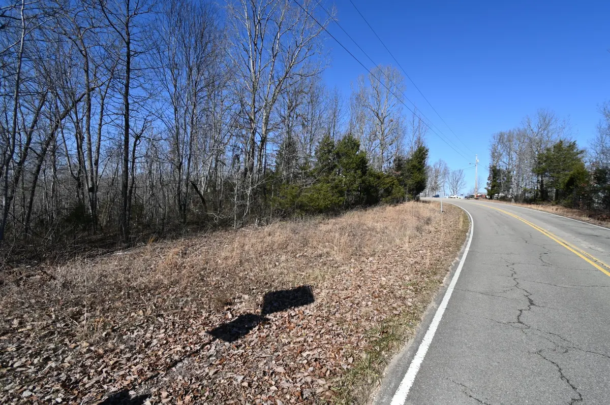 2172 Airport Ridge Rd, Linden, TN 37096