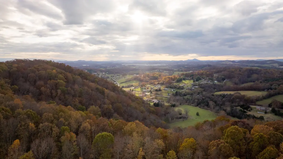 544 Ethel Beard Rd, Blountville, TN 37617