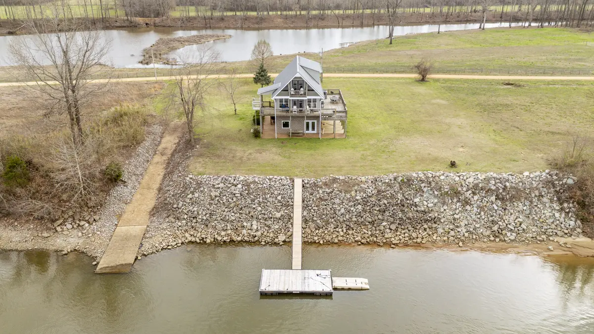 1458 Scenic Ln, Bath Springs, TN 38311