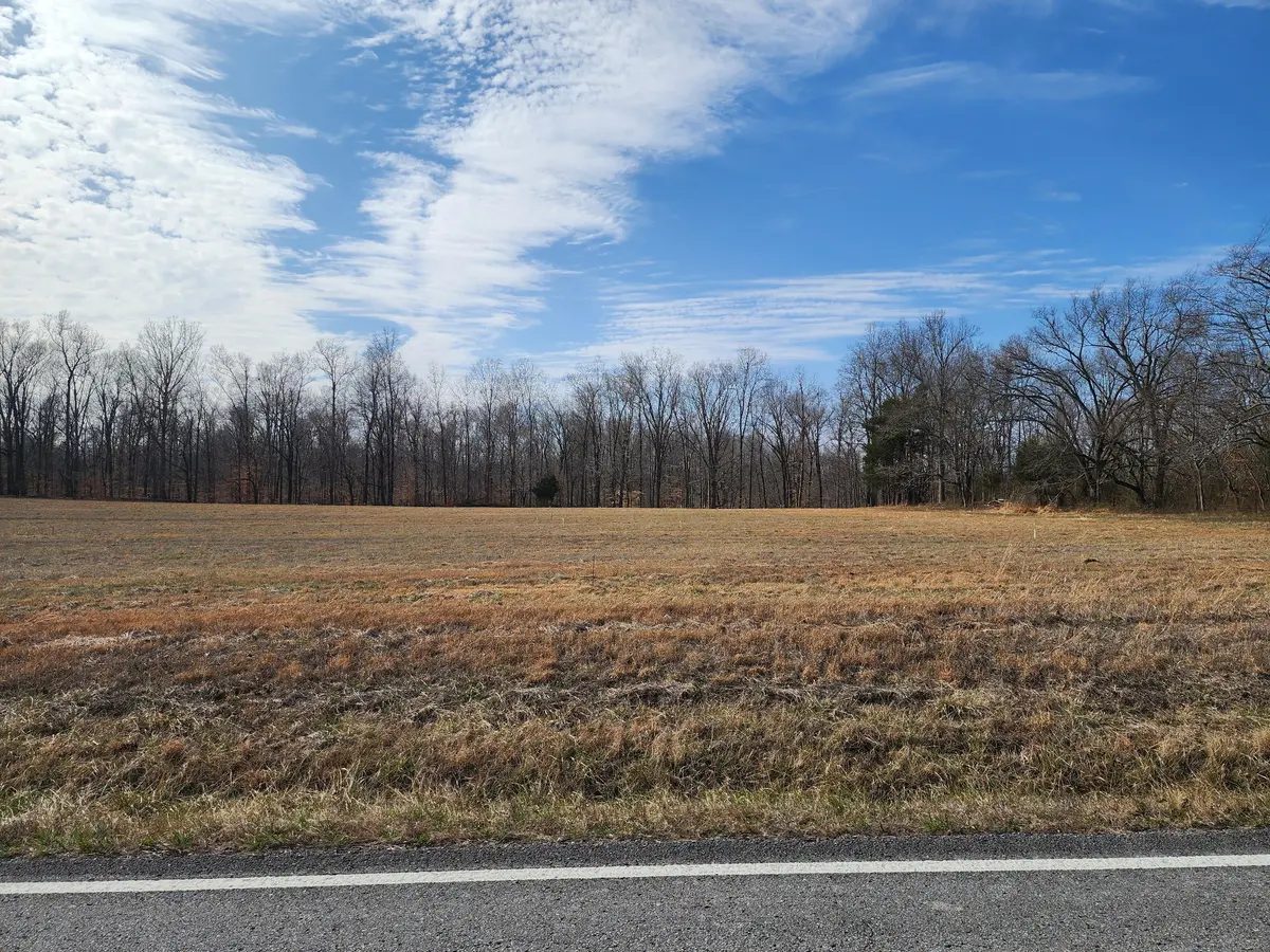 1 Fredonia Rd, Manchester, TN 37355