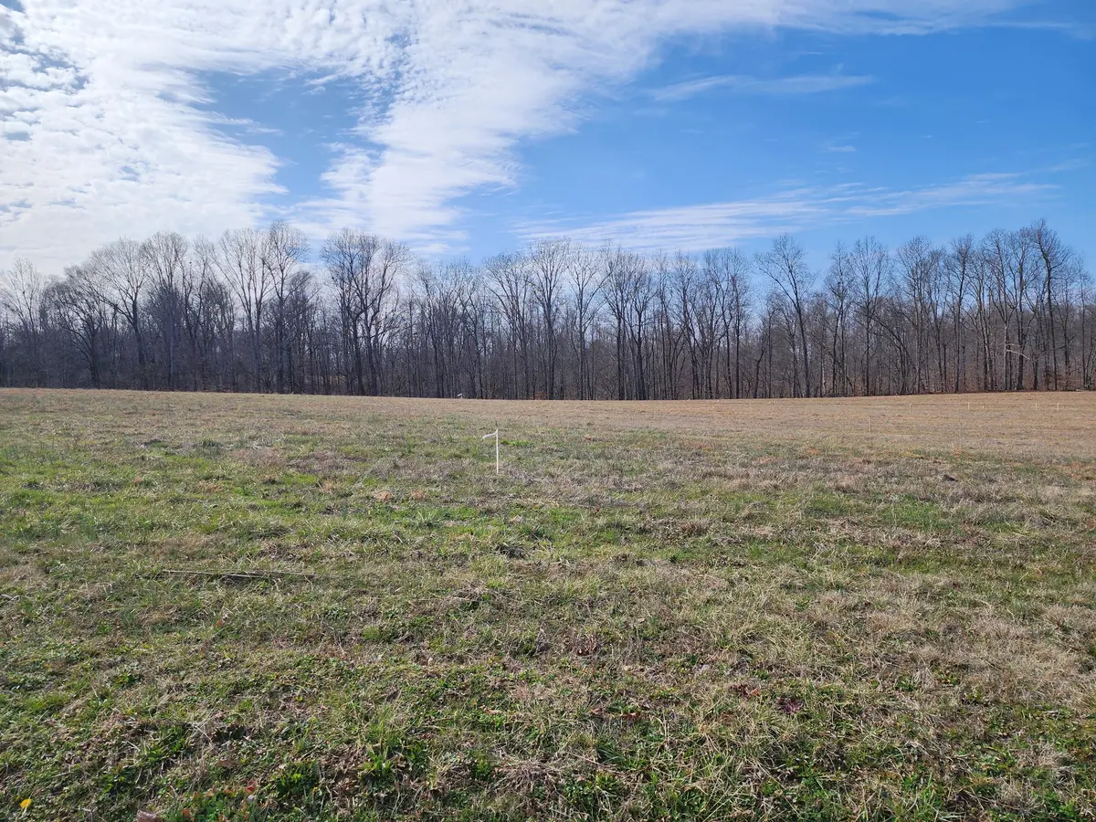 3 Fredonia Rd, Manchester, TN 37355