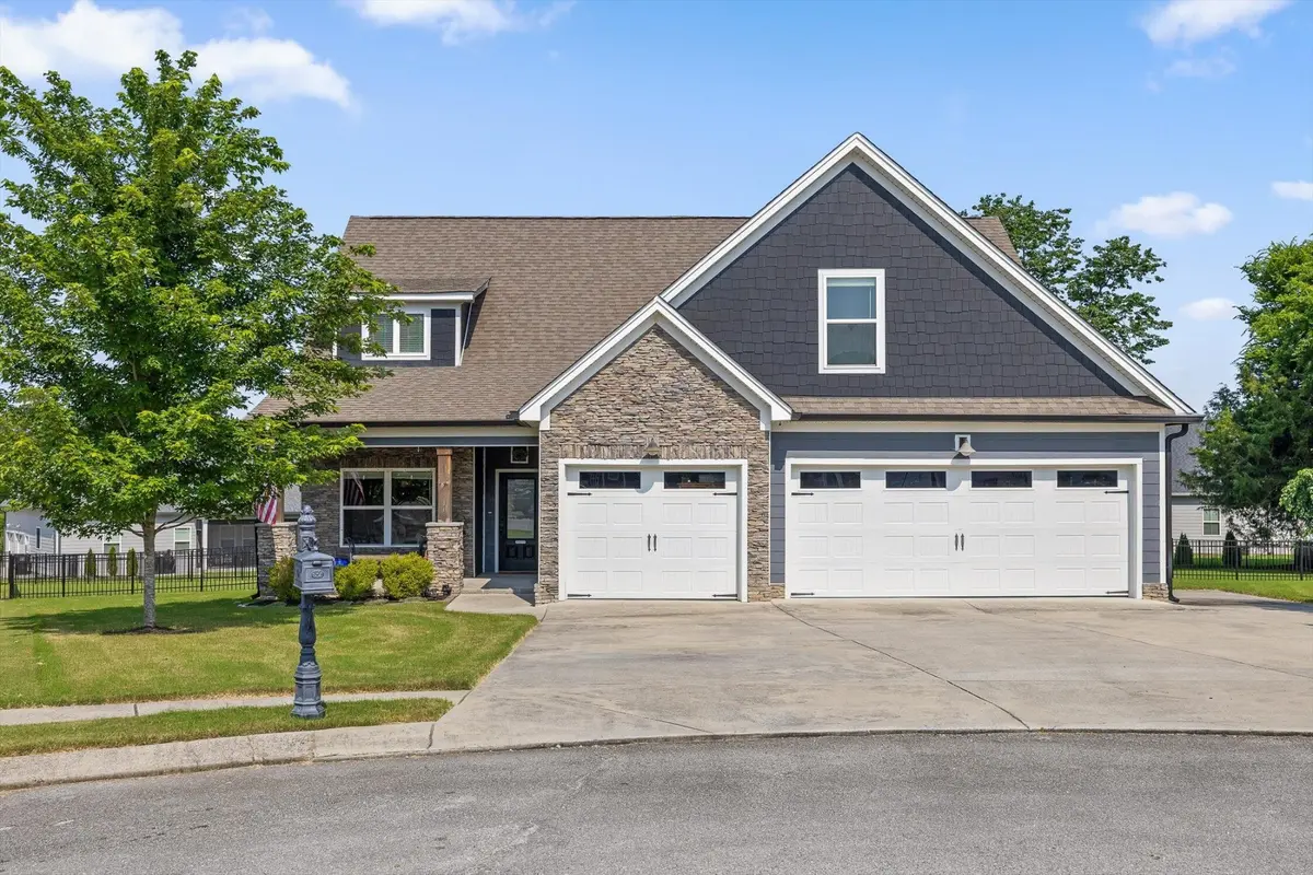 7904 Frostwood Lane, Ooltewah, TN 37363