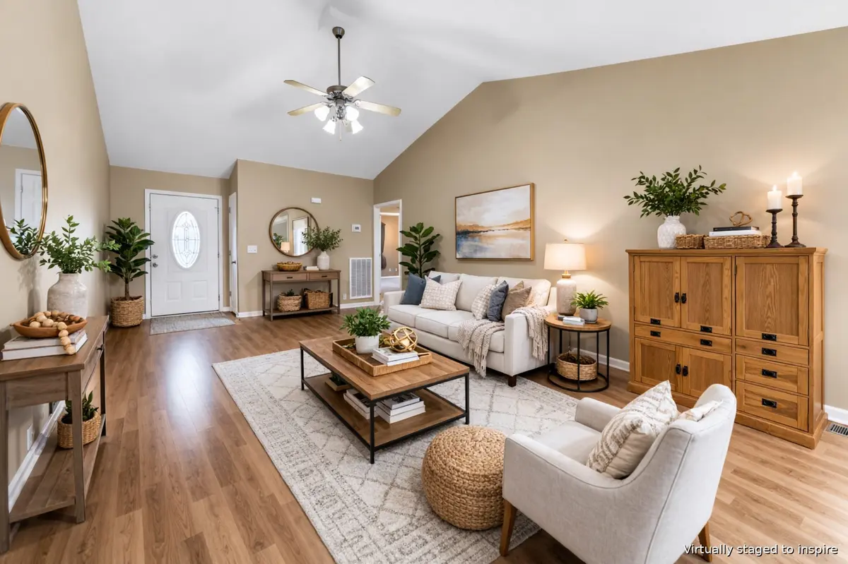 3700 Wheatfield Ln, Clarksville, TN 37040