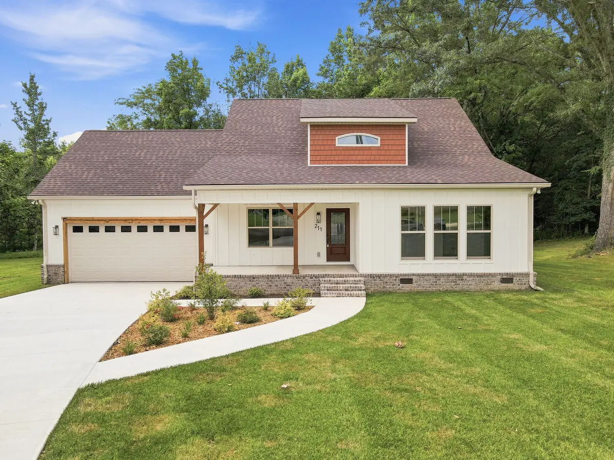 211 Majestic Dr, Decherd, TN 37324