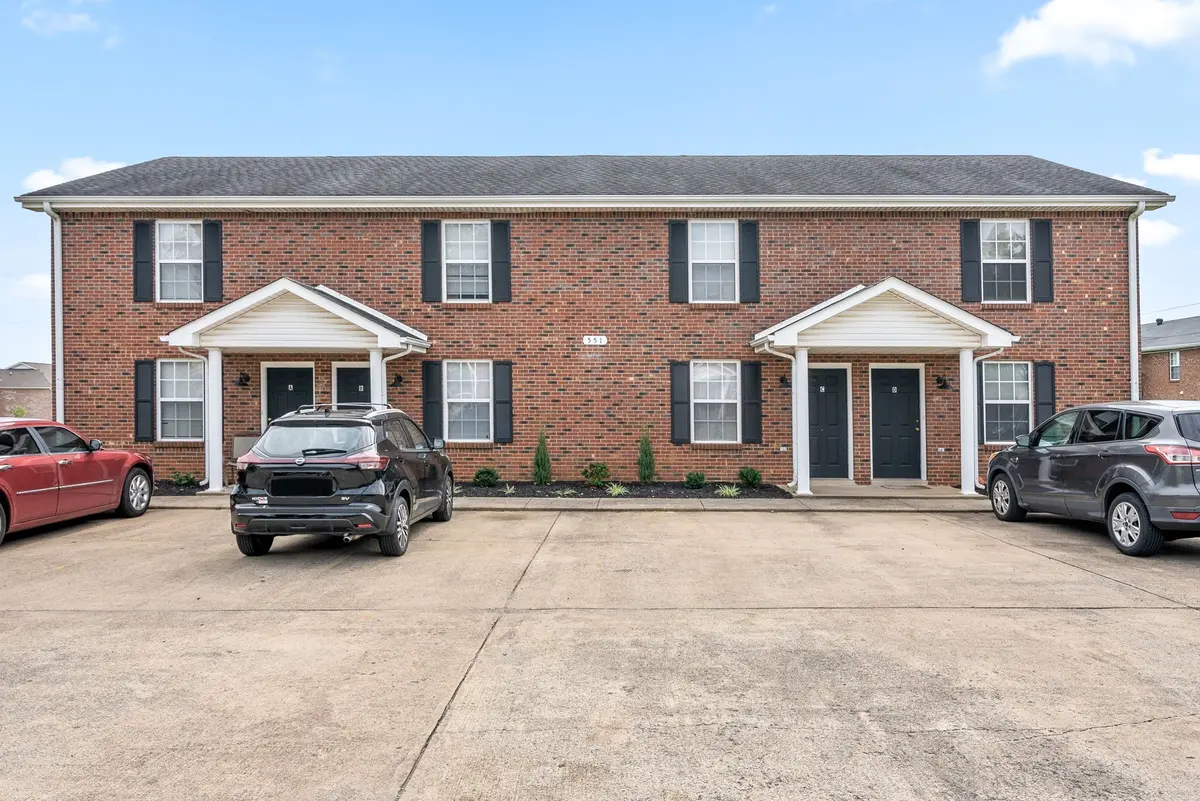 551 Syracuse Dr #B, Clarksville, TN 37042