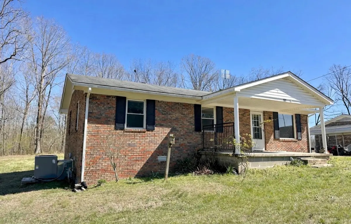 115 S Oak Dr, Collinwood, TN 38450