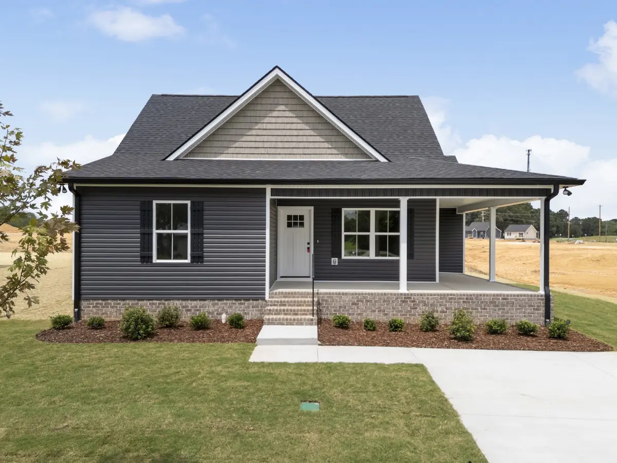 955 Wilkie St N, Mc Ewen, TN 37101