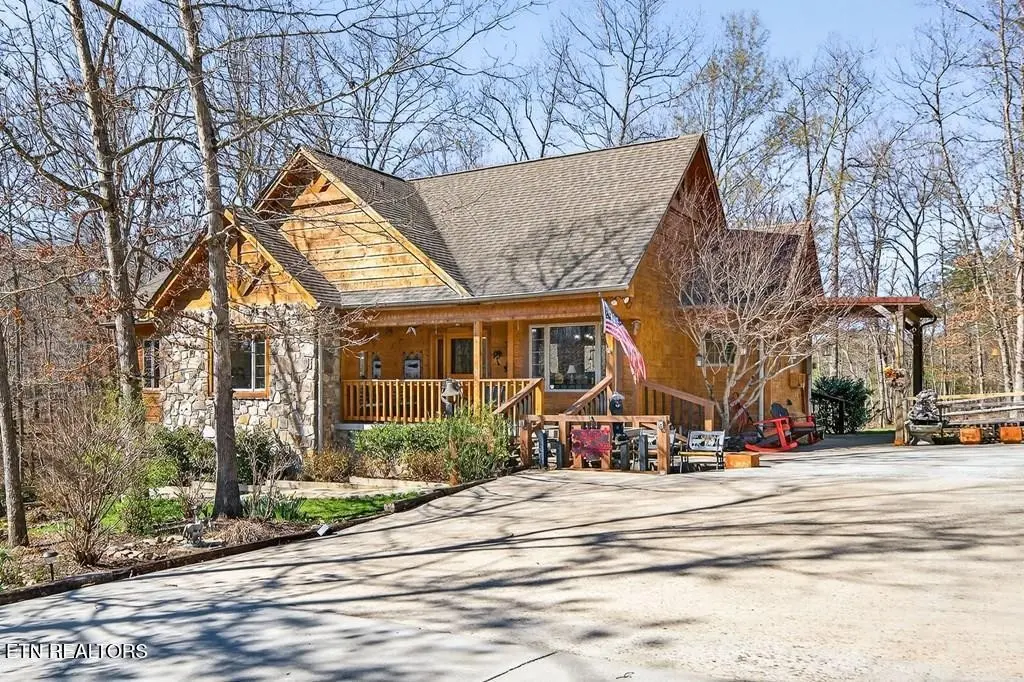499 Hemlock Lane, Spencer, TN 38585