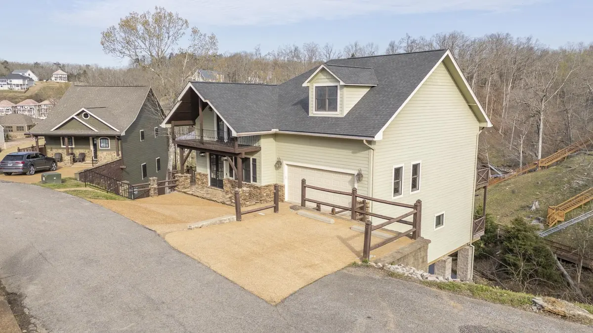 400 ANCHOR PT, Savannah, TN 38372