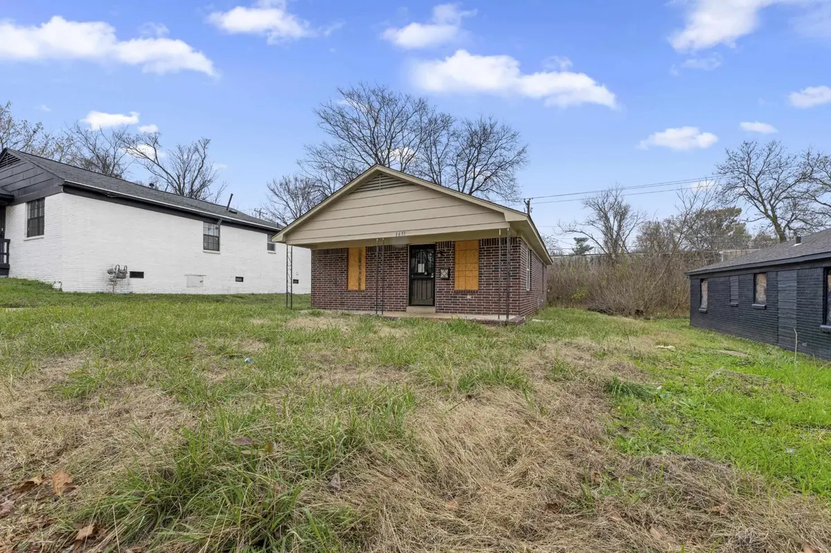 1656 BARTON ST, Memphis, TN 38106