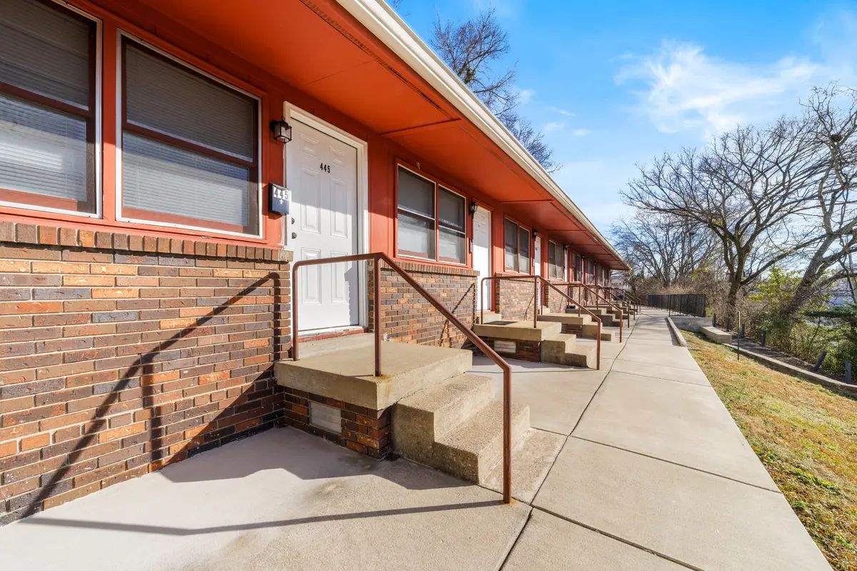435 N 1st St, Clarksville, TN 37040