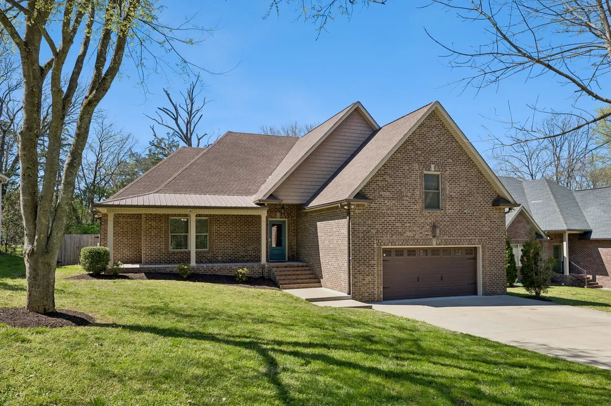 120 Rice Rd, Hendersonville, TN 37075