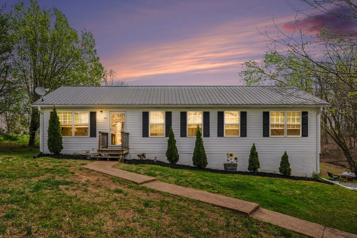 550 Gregory Rd, Westmoreland, TN 37186