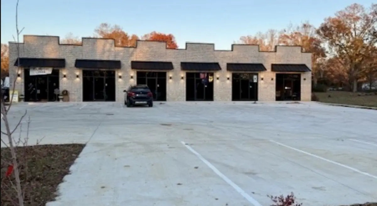 2338 N Jackson St, Normandy, TN 37360