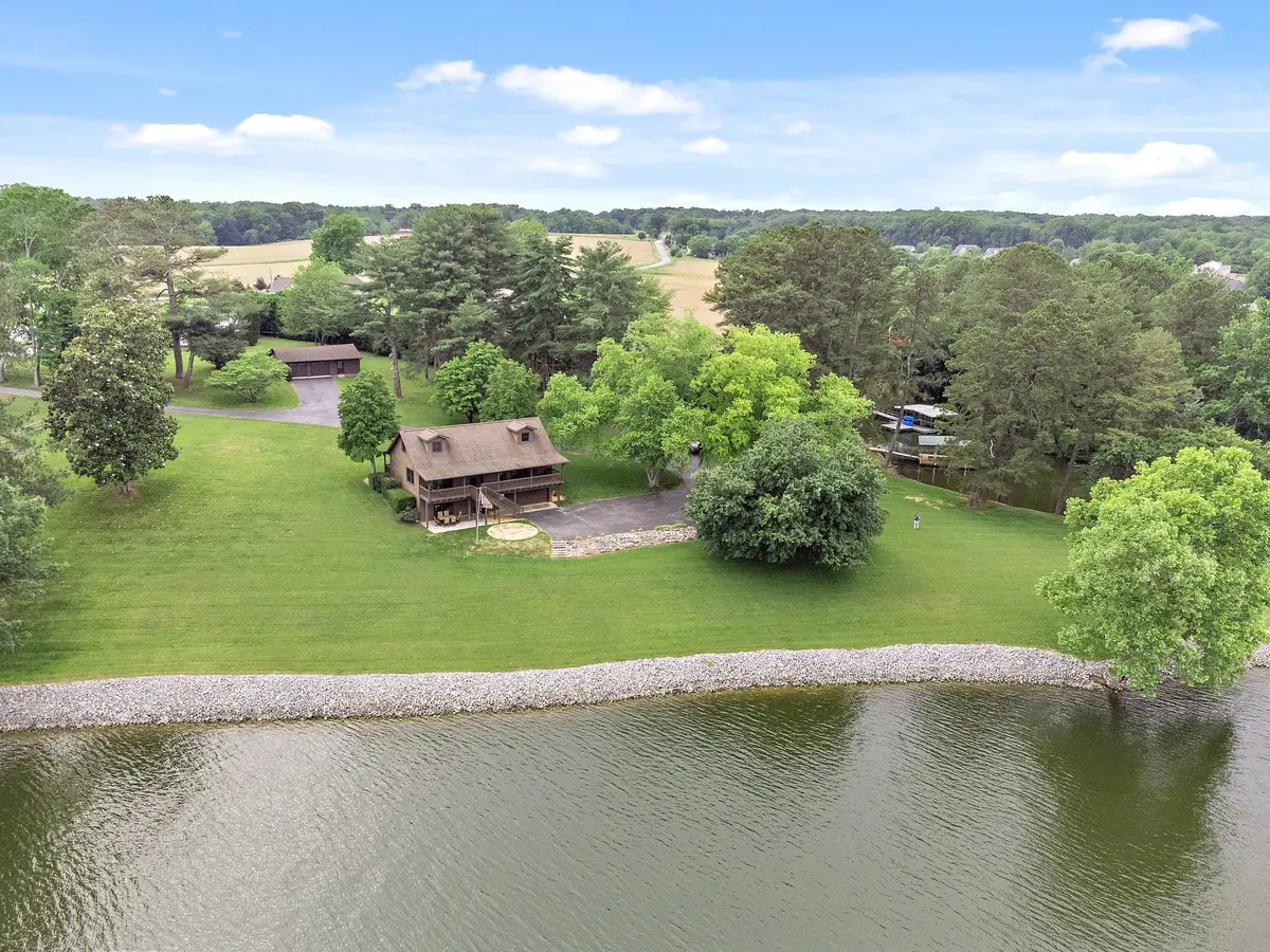 100 Acree Ln, Estill Springs, TN 37330