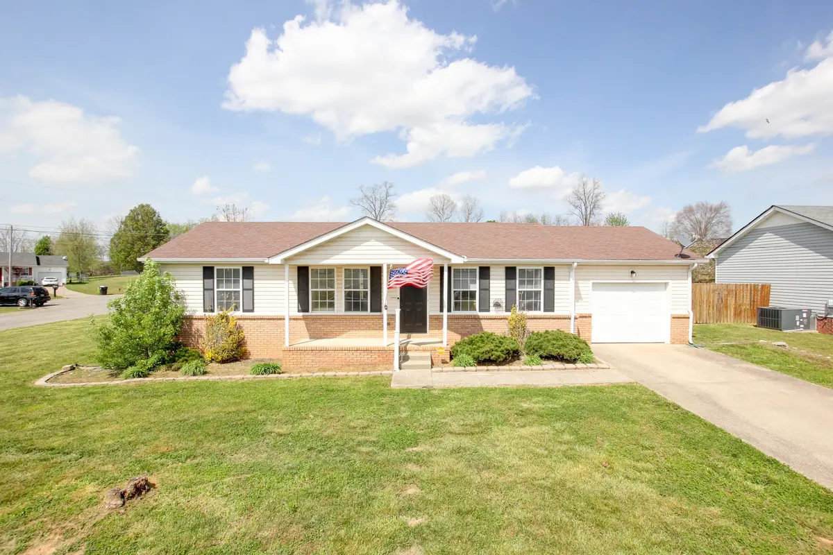 112 Pappy Dr, Oak Grove, KY 42262