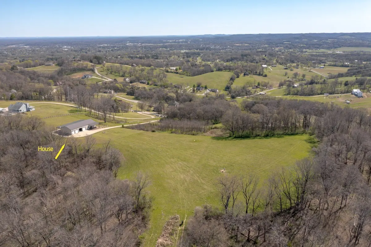 1690 Ramblewood Dr, Lewisburg, TN 37091