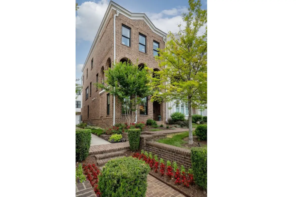 3608D West End Ave, Nashville, TN 37205