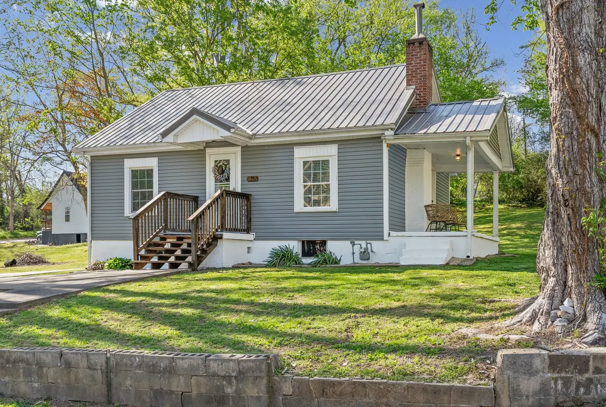 59 Perry St, Cadiz, KY 42211