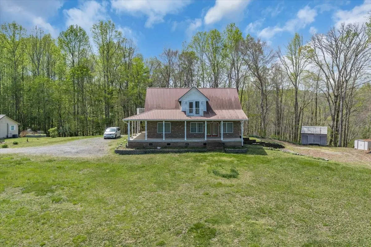 347 Mayberry Dr, Smithville, TN 37166