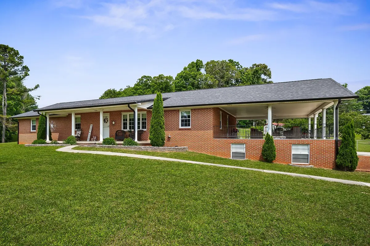 1069 McGregor Ln, Cookeville, TN 38501