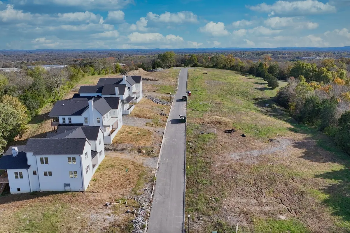 1020 Tiane Trl, Gallatin, TN 37066