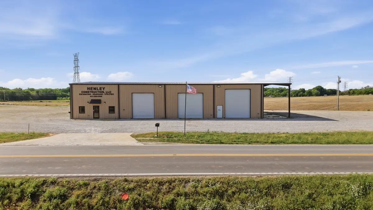 1087 Aedc Rd, Winchester, TN 37398