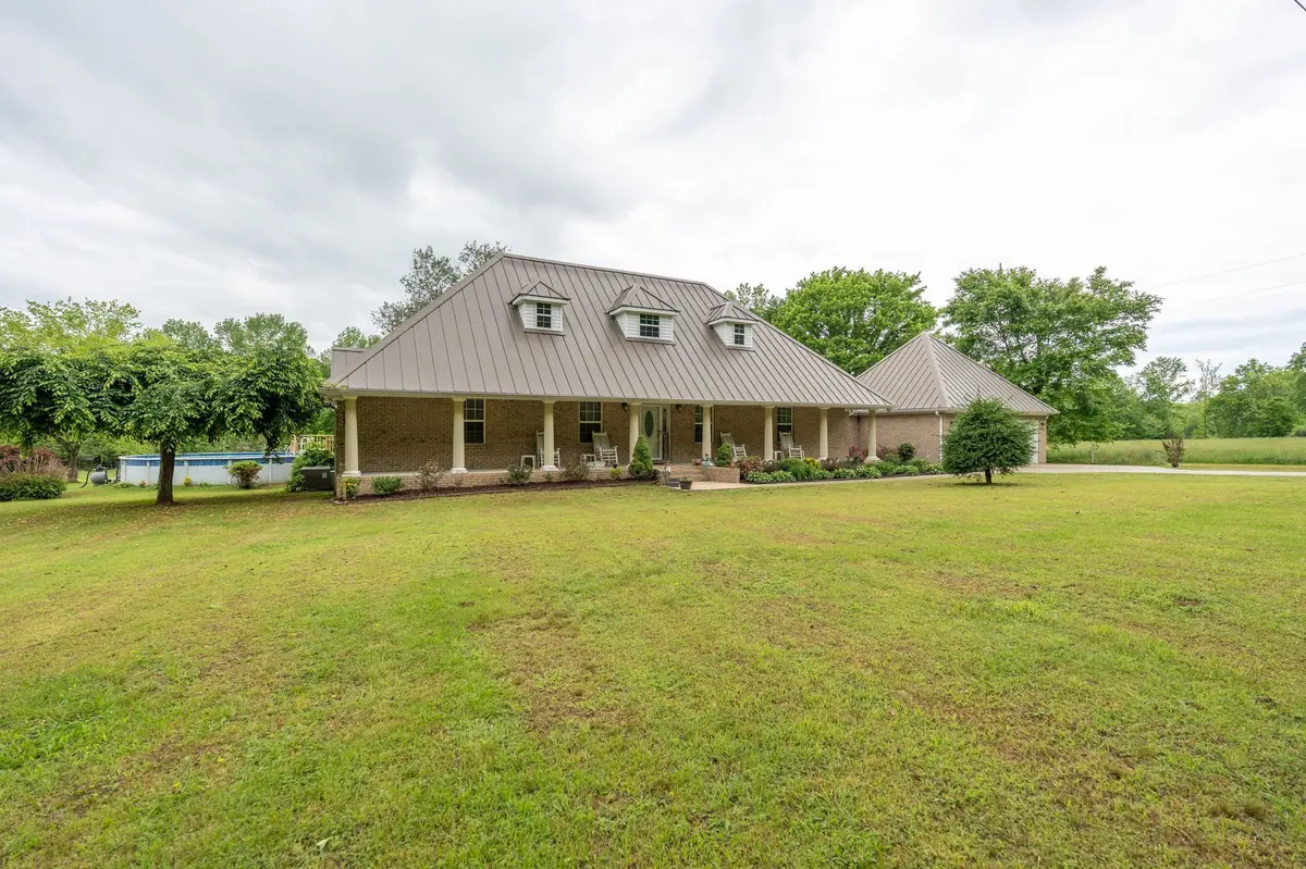 8276 Middle Butler Rd, Iron City, TN 38463