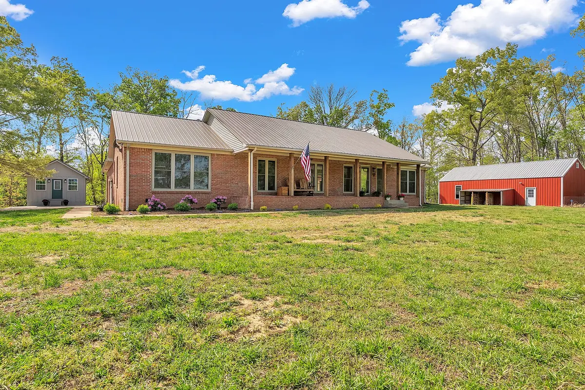 1819 Barker Rd, Columbia, TN 38401