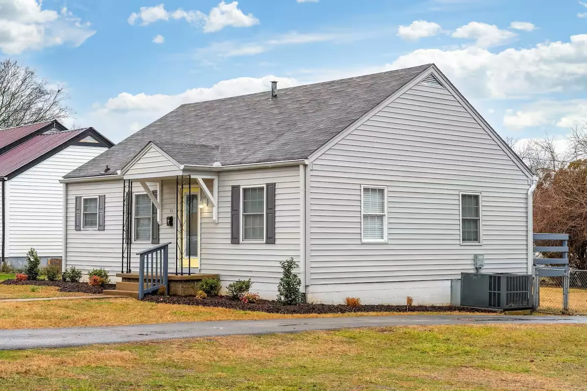 618 Spencer Ave, Gallatin, TN 37066