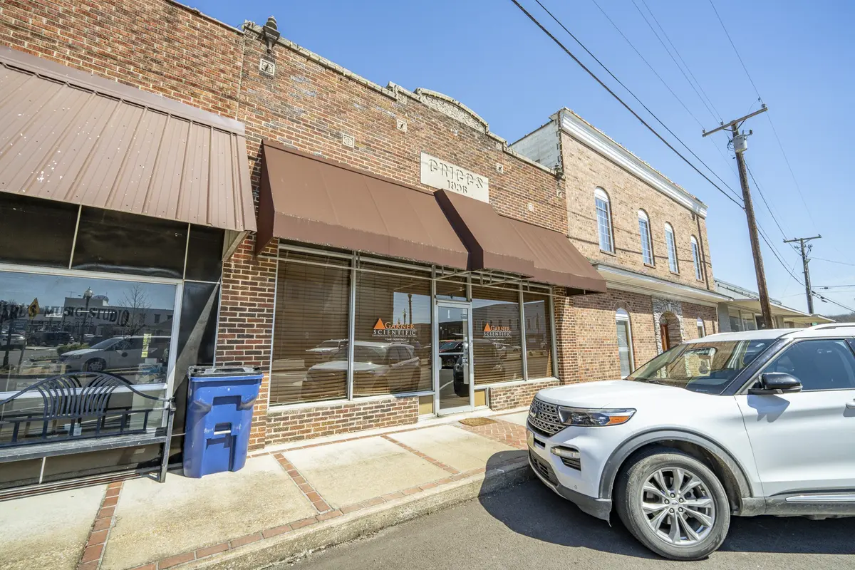 108 Public Sq #N, Waynesboro, TN 38485