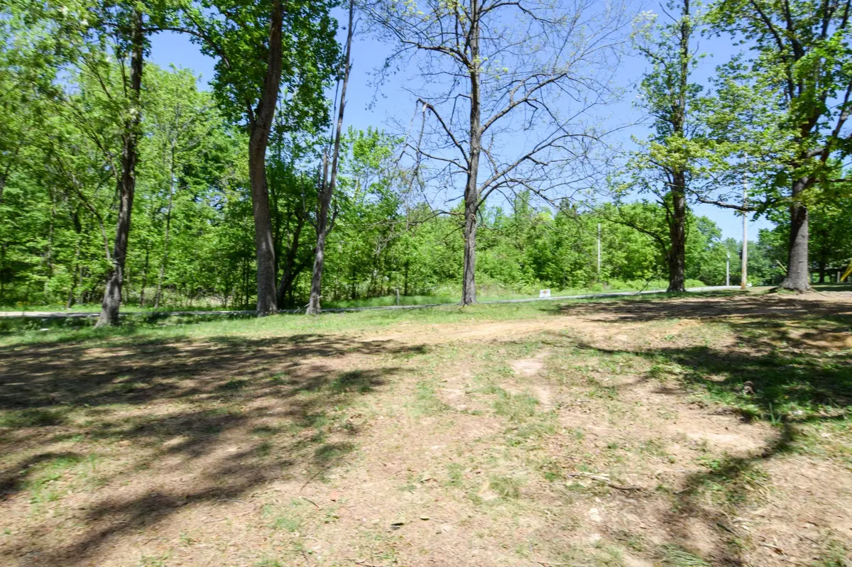 430 South Rd, Cottontown, TN 37048