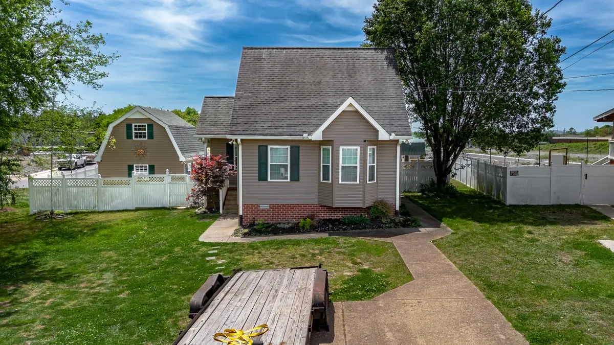 200 Westlynn Dr, Lebanon, TN 37087